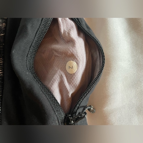 Lululemon speed short - Picture 2 of 3